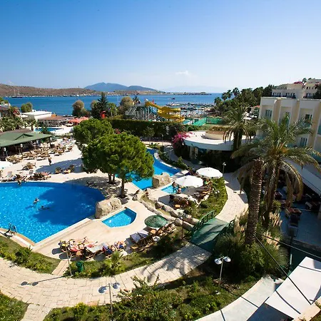 Θέρετρο Royal Palm Area 4*