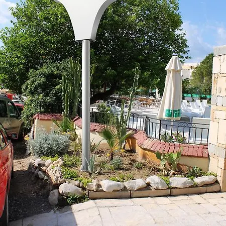 Θέρετρο Royal Palm Area 4*