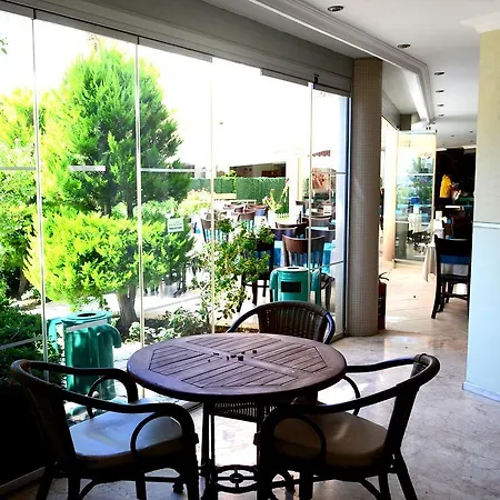 Θέρετρο Royal Palm Area