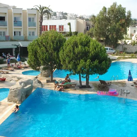 Θέρετρο Royal Palm Area 4*